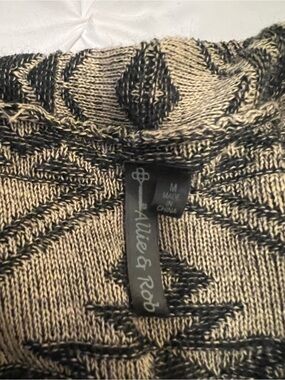 Allie & Rob Black and Tan Crewneck Knit Sweater